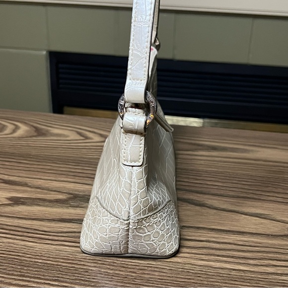 Tommy Croc-Embossed Beige Handbag - Picture 3 of 11